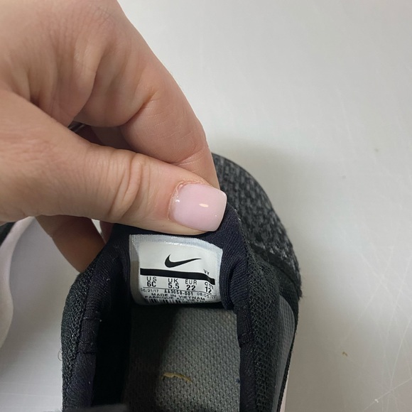 Toddler Nike’s - Picture 4 of 4